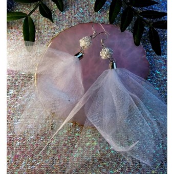 White Tulle and Pearls Earrings