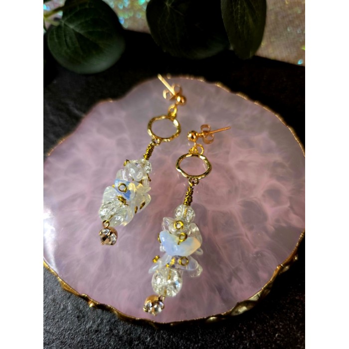White Chip Crystal Drop Earrings Gold